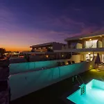 Marina *